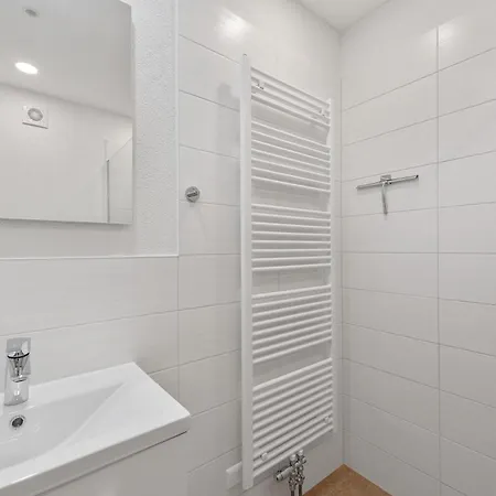 Grosse Luxus-villa Fur 12 Personen Mit Pool, Jachuzzi Und Meeresnaehe *