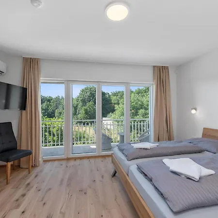 Grosse Luxus-villa Fur 12 Personen Mit Pool, Jachuzzi Und Meeresnaehe * Labin (Istria)