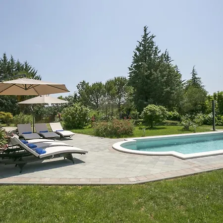 Grosse Luxus-villa Fur 12 Personen Mit Pool, Jachuzzi Und Meeresnaehe *