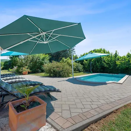 Grosse Luxus-villa Fur 12 Personen Mit Pool, Jachuzzi Und Meeresnaehe * Labin (Istria)